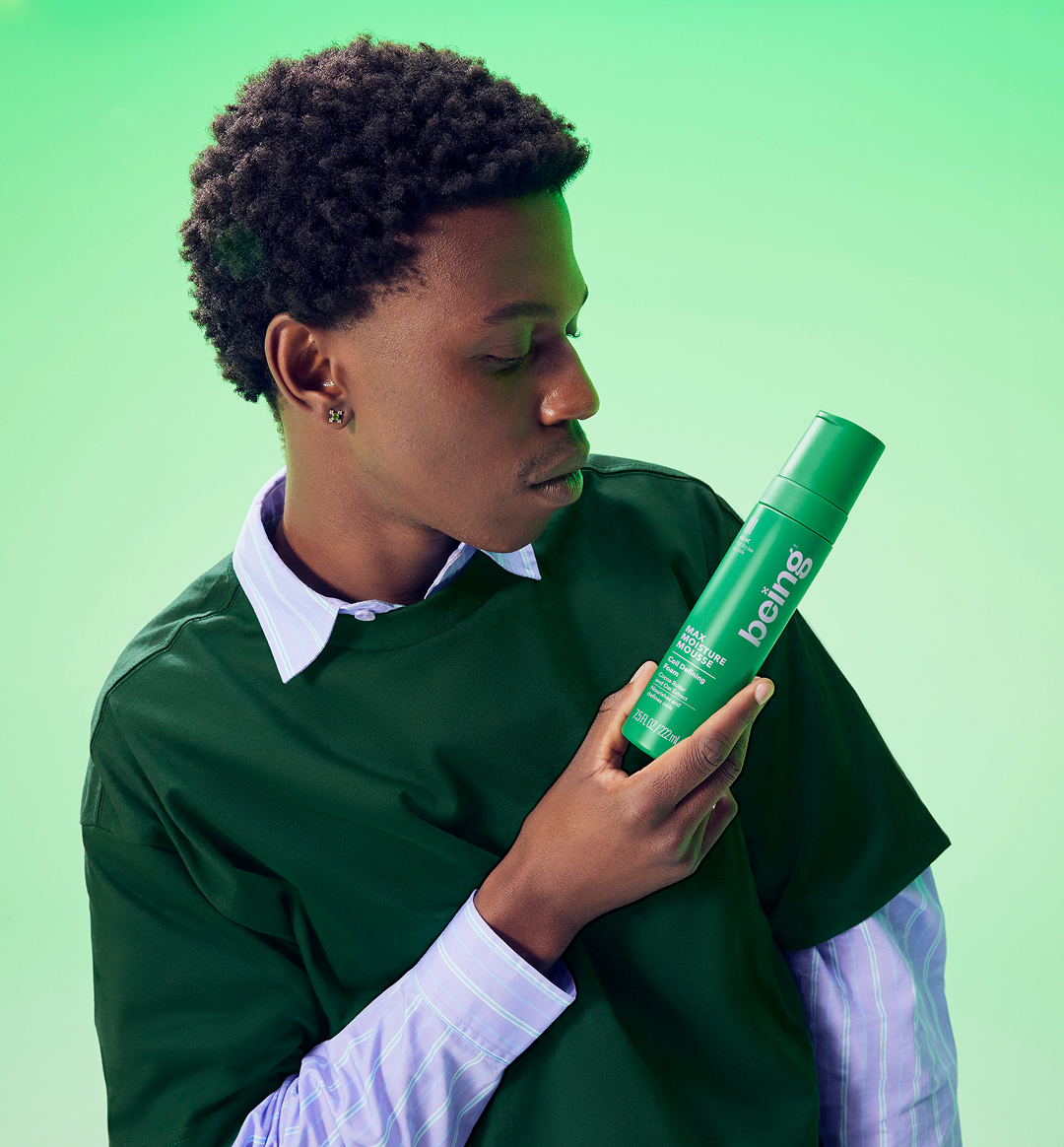MAX MOISTURE - Mousse coiffante pour définir les boucles